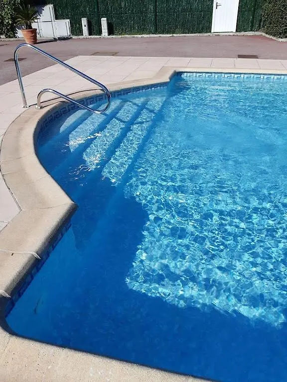 Villa 4 Personnes Piscine 0*, Pegomas